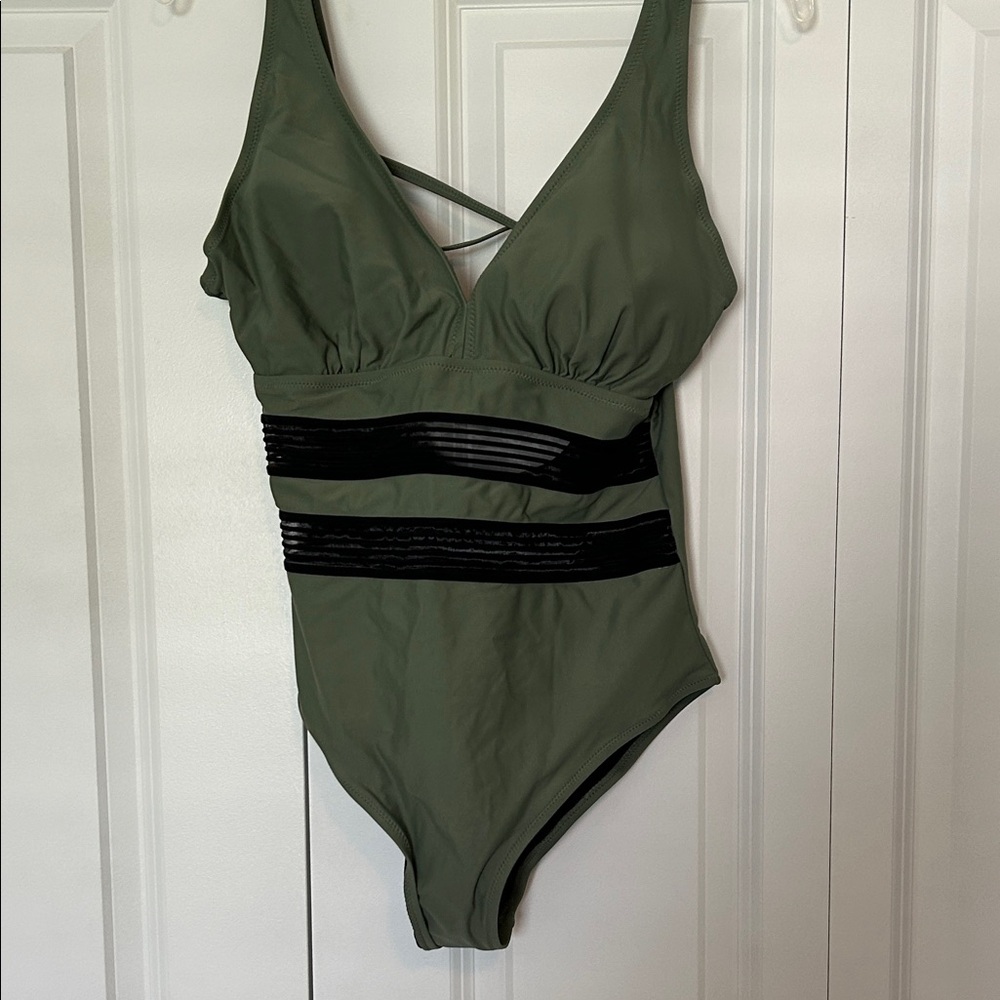Stylish Women One Piece Swimsuit - Green and Black